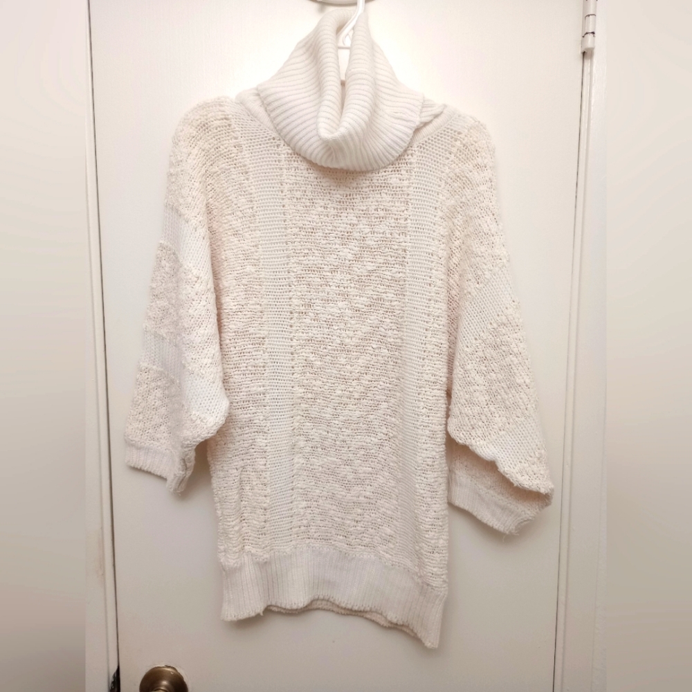 James St. John White turtleneck sweater size medium